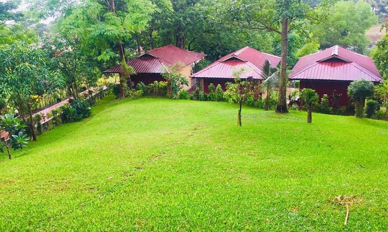 Hill Garden Hotel Chaungtha Bagian luar foto