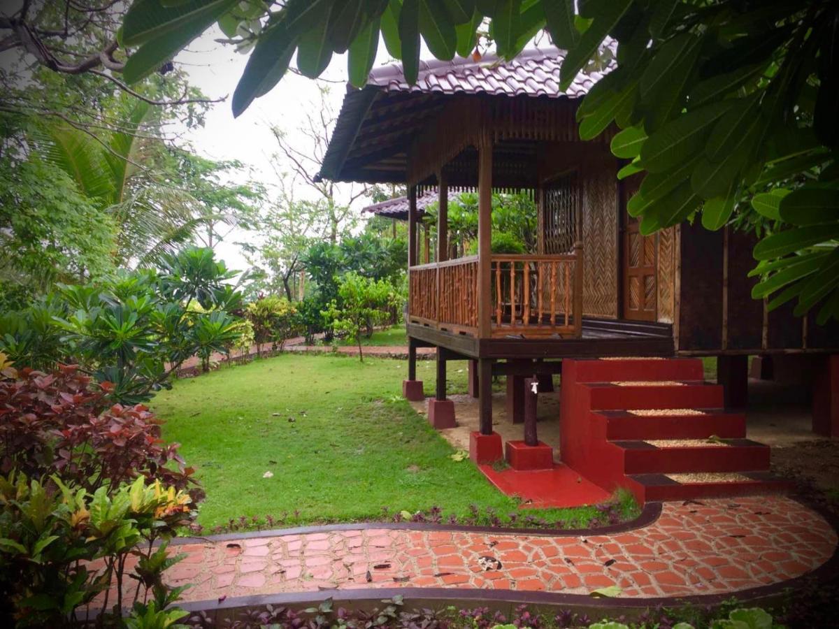 Hill Garden Hotel Chaungtha Bagian luar foto