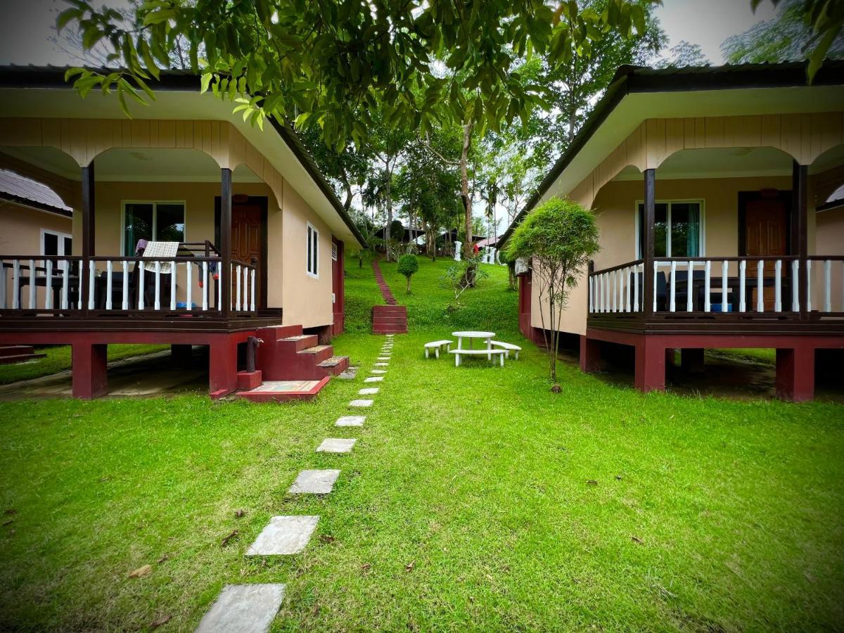 Hill Garden Hotel Chaungtha Bagian luar foto