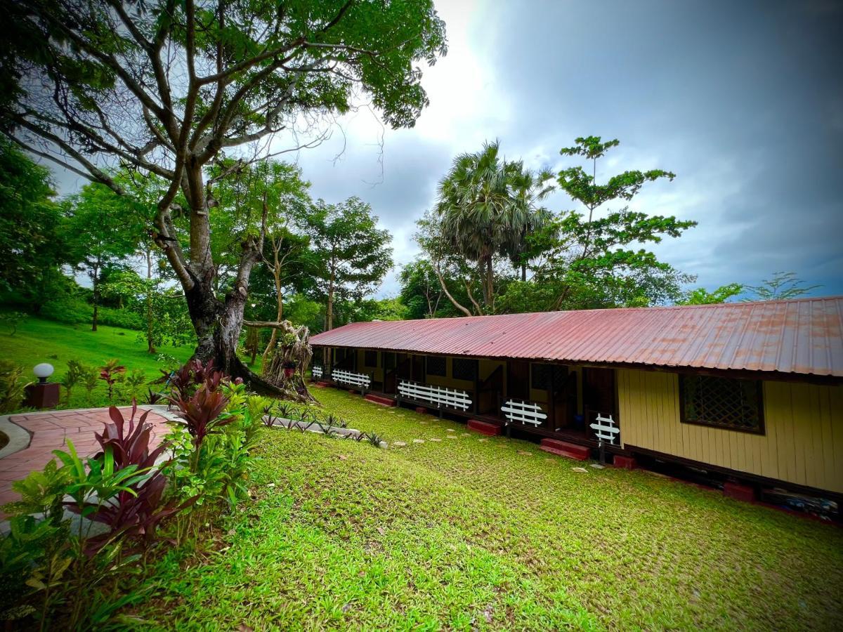Hill Garden Hotel Chaungtha Bagian luar foto