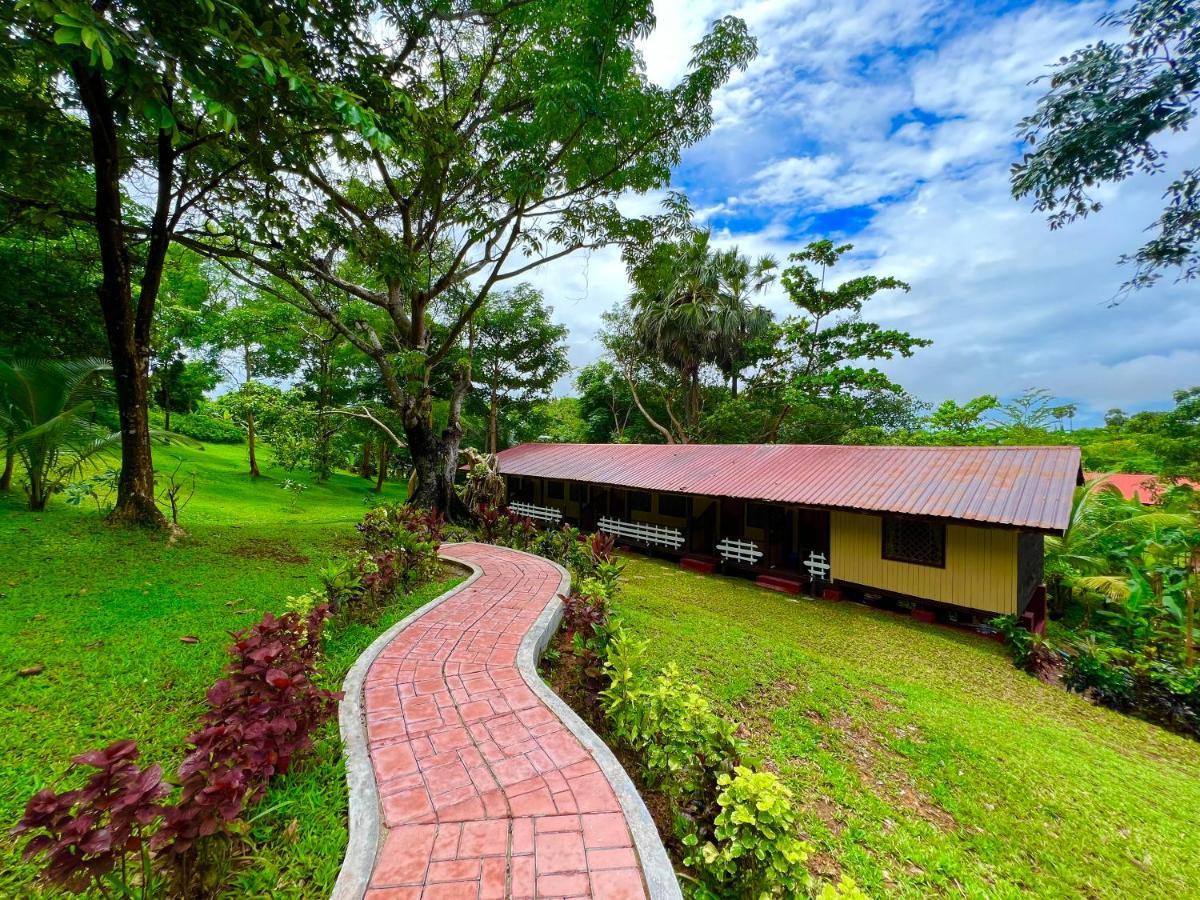Hill Garden Hotel Chaungtha Bagian luar foto