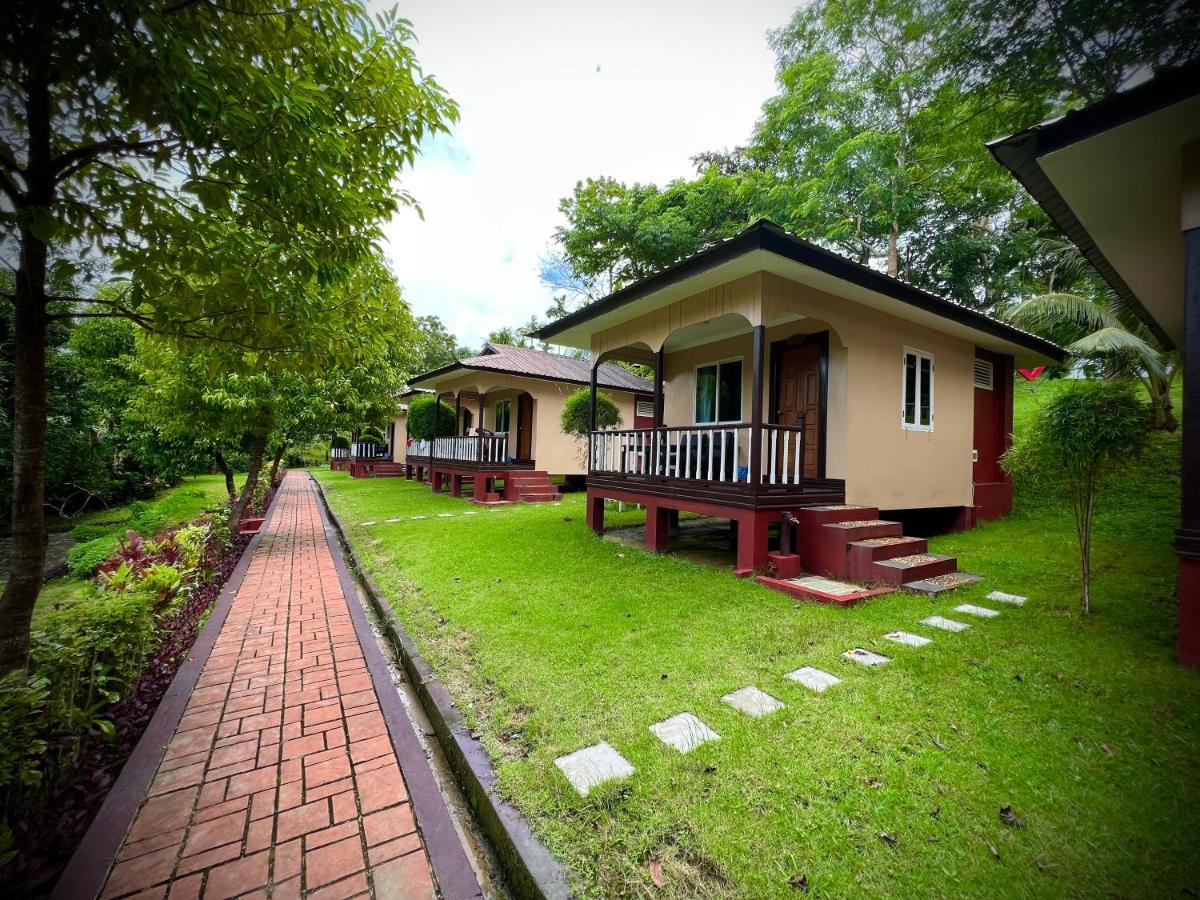 Hill Garden Hotel Chaungtha Bagian luar foto